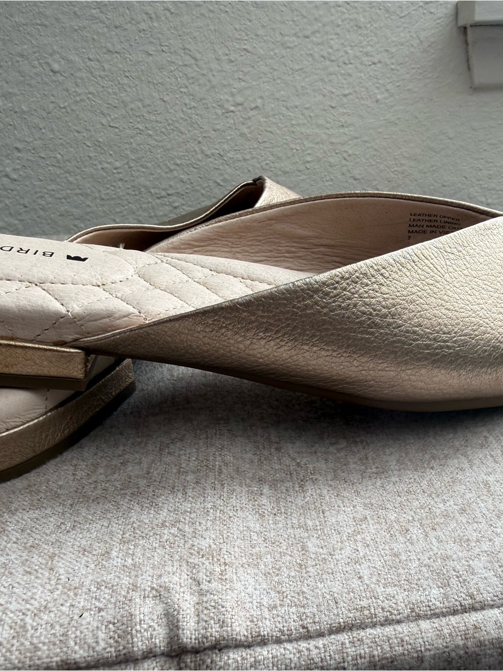 Birdies Gold Leather Pointed Toe Mule Flats Size 7 - Picture 5 of 7